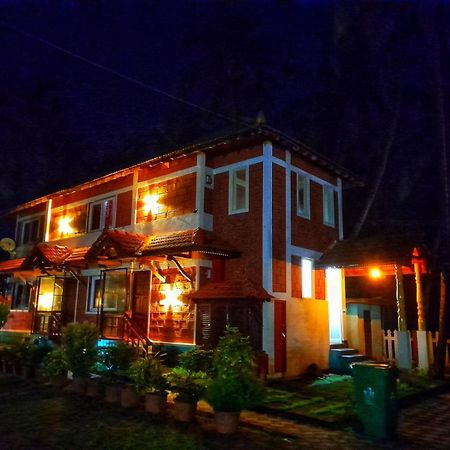 Glucklich Beach Cottages クンダプラ エクステリア 写真