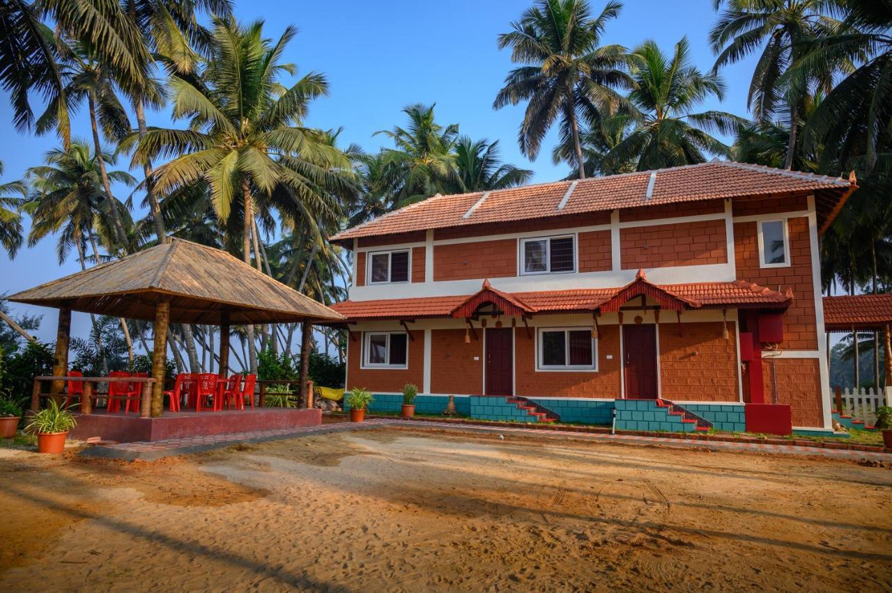 Glucklich Beach Cottages クンダプラ エクステリア 写真