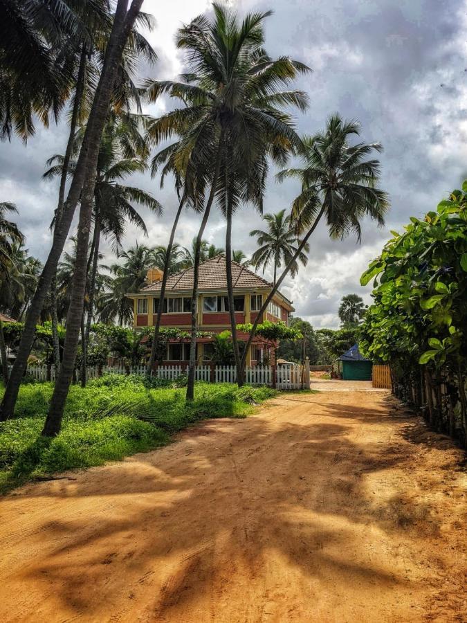 Glucklich Beach Cottages クンダプラ エクステリア 写真